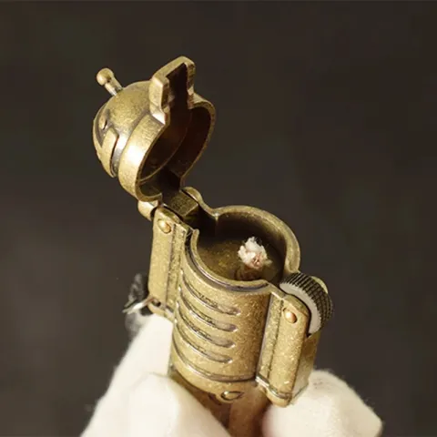 Dolphin HY712 Alien бензиновая зажигалка