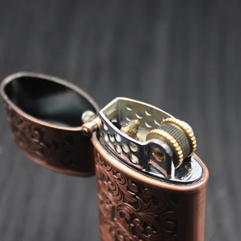 1-1439 бензиновая зажигалка​