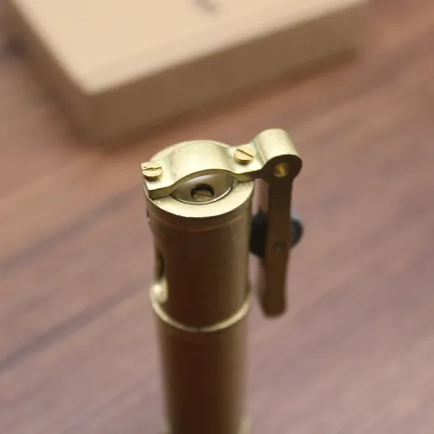 Dolphin HY686 бензиновая зажигалка Dolphin HY686 бензиновая зажигалка