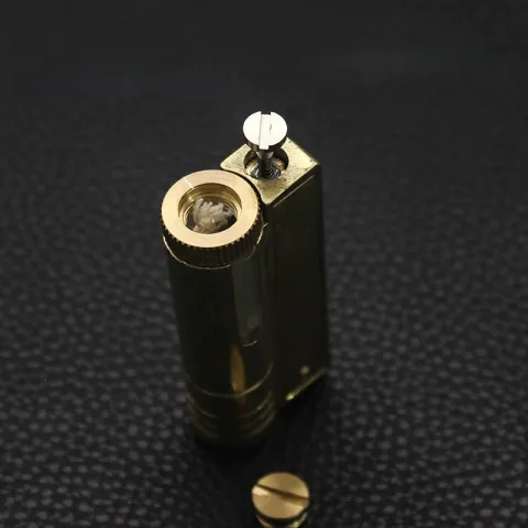 1-1438 бензиновая зажигалка 1-1438 бензиновая зажигалка