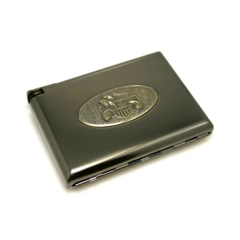 Dinghao DH-8921 портсигар со встроенной пьезо зажигалкой Dinghao DH-8921 портсигар со встроенной пьезо зажигалкой