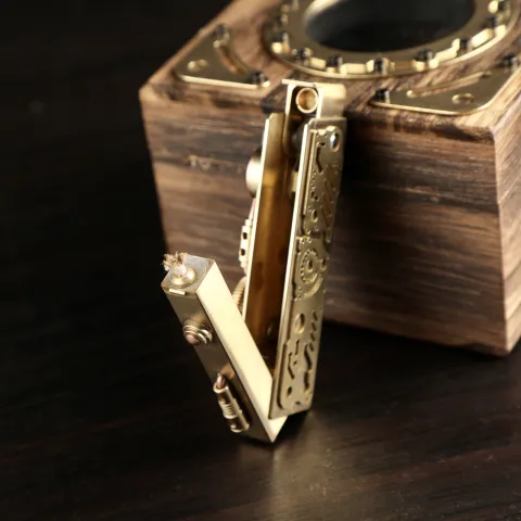 Steampunk Timeline Victory бензиновая зажигалка Steampunk Timeline Victory бензиновая зажигалка