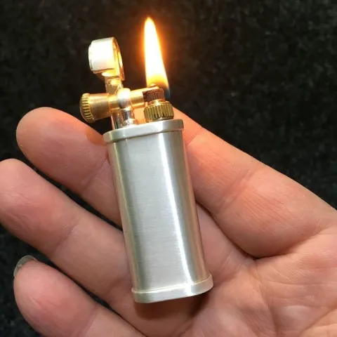 Dolphin HY718 бензиновая зажигалка Dolphin HY718 бензиновая зажигалка