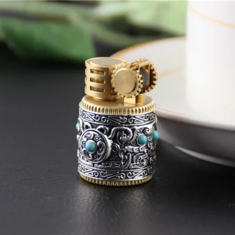 Chief CF212-5 бензиновая мини зажигалка Chief CF212-5 бензиновая мини зажигалка