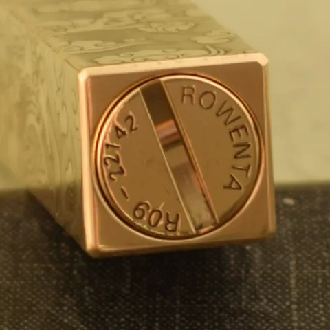 Rowenta R09 бензиновая зажигалка Rowenta R09 бензиновая зажигалка