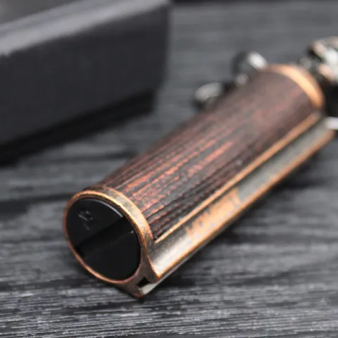 Honest BCZ227 Design бензиновая зажигалка - спичка с кольцом для ключей Honest BCZ227 Design бензиновая зажигалка - спичка с кольцом для ключей